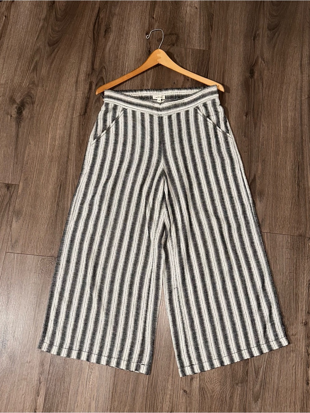 Max Studio Cotton Pants Gray and White Striped Cropped Wide Leg